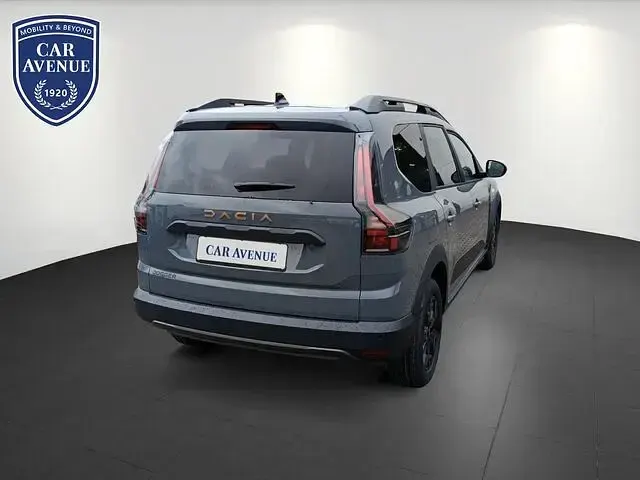 Neu Dacia Jogger Extreme 109 PS (80 kW) 2026 Schwarz Van / Kleinbus