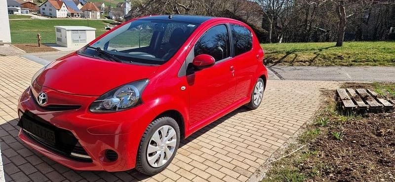 Schwarz Gebraucht 2014 Toyota Aygo Cool Kleinwagen | 3.600 € (Superpreis) - Bild 1/4