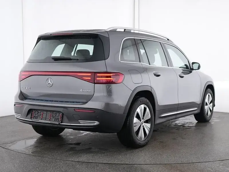 Gebraucht Mercedes EQB300 167 kW (228 PS) 2025 Lack mountaingrau SUV