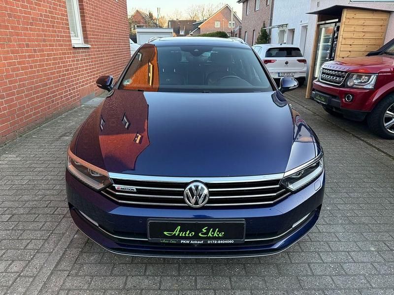 Gebraucht VW Passat Highline 190 PS (139 kW) 2018 Blau Kombi