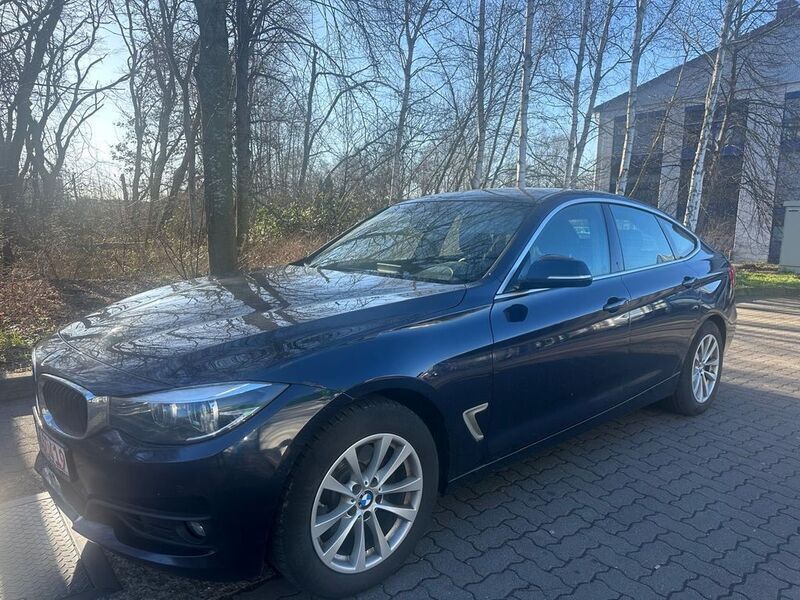 Blau Gebraucht 2018 BMW 325 Gran Turismo Limousine | 12.800 € (Teuer) - Bild 1/4