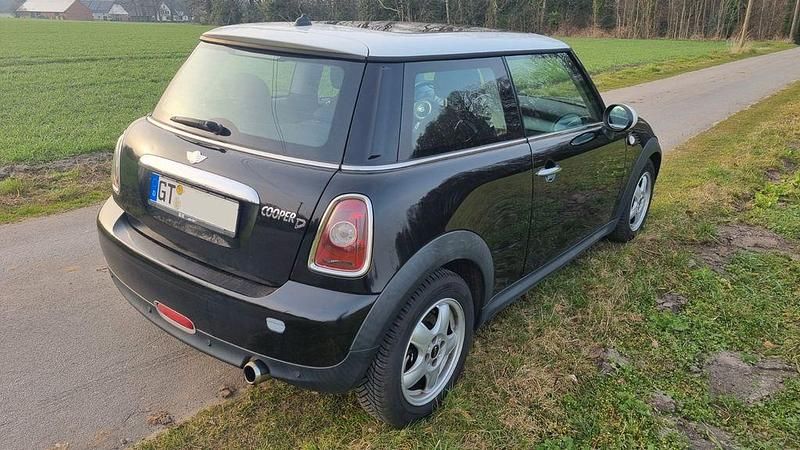 Gebraucht Mini Cooper D 109 PS (80 kW) 2009 Schwarz Kleinwagen