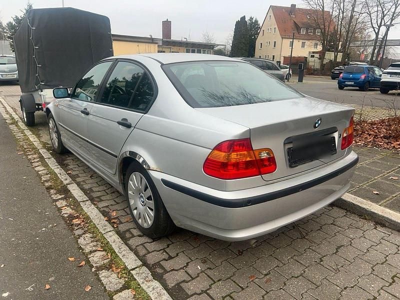Gebraucht BMW 318 143 PS (105 kW) 2003 Silber Limousine