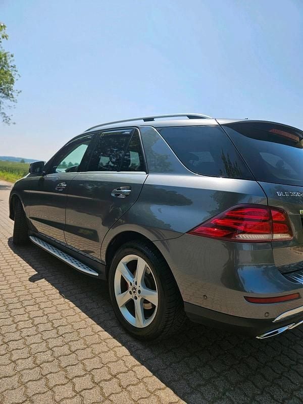 Gebraucht Mercedes GLE350 258 PS (189 kW) 2017 Grau SUV