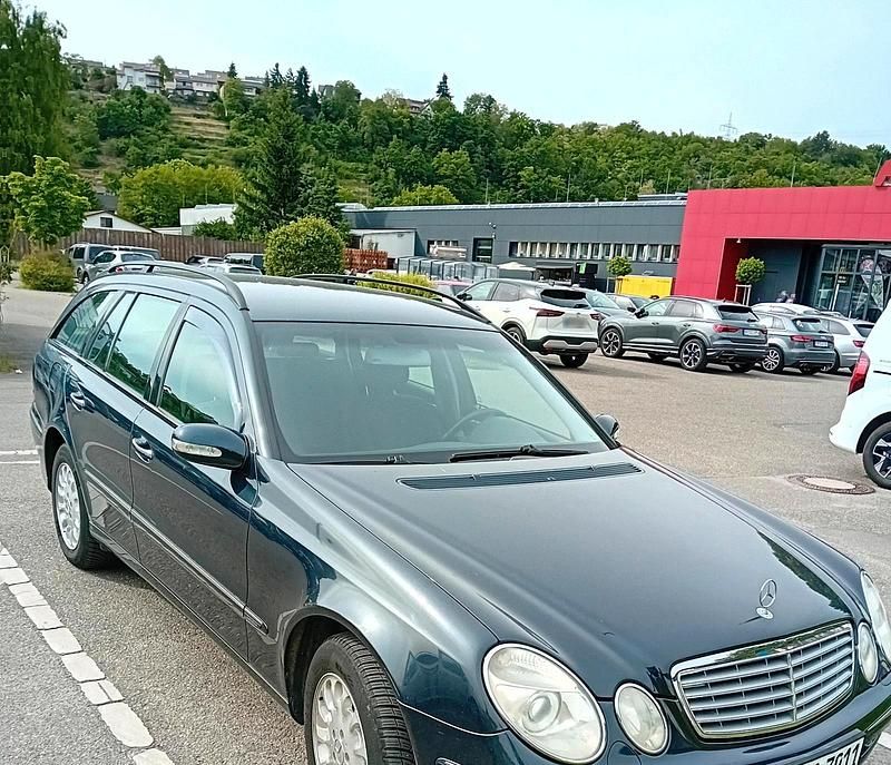 Gebraucht Mercedes E240 177 PS (130 kW) 2004 Blau Kombi