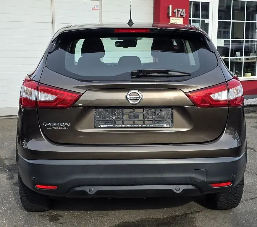 Gebraucht Nissan Qashqai Acenta 131 PS (96 kW) 2017 Braun SUV