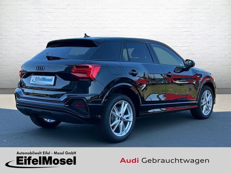 Neu Audi Q2 S-Line 150 PS (110 kW) 2025 Schwarz SUV