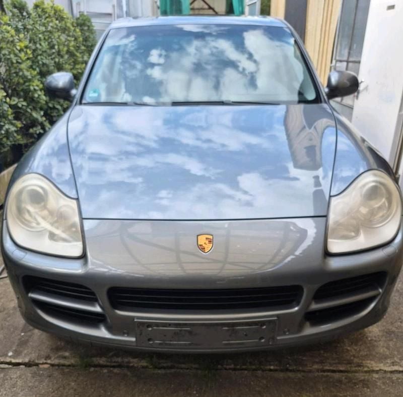 Grau Gebraucht 2005 Porsche Cayenne SUV | 4.990 € - Bild 1/4