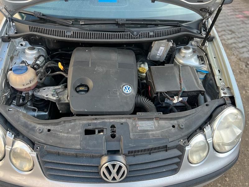 Gebraucht VW Polo 54 PS (39 kW) 2003 Silber Kleinwagen