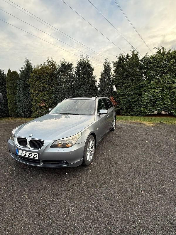 Grau Gebraucht 2005 BMW 535 Sport Line Kombi | 5.800 € (Fairer Preis) - Bild 1/4
