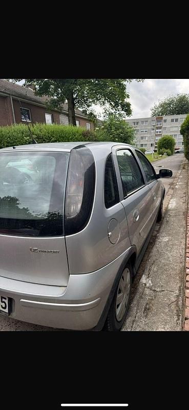 Gebraucht Opel Corsa 80 PS (58 kW) 2005 Silber Kleinwagen