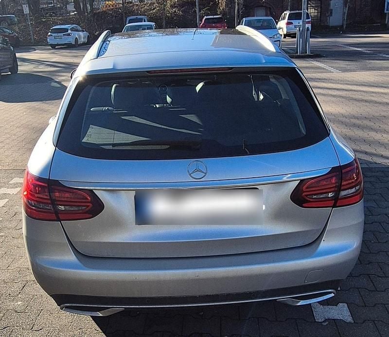 Gebraucht Mercedes C180 Avantgarde 156 PS (114 kW) 2019 Silber Kombi