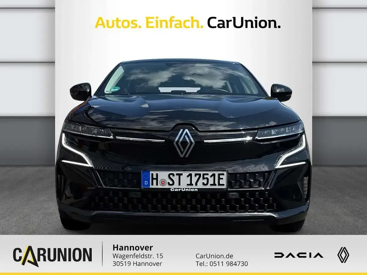 Gebraucht Renault Megane E-Tech Equilibre 160 kW (218 PS) 2022 Black pearlschwarz metallic Limousine