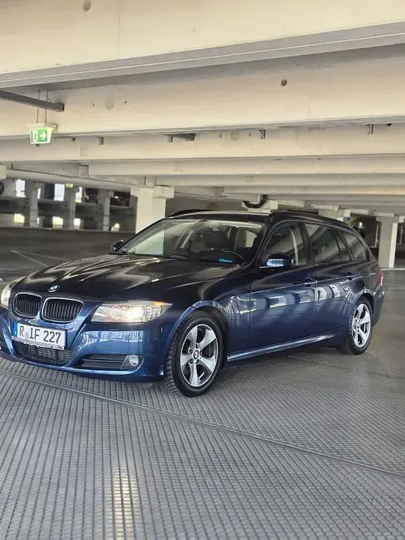 Gebraucht BMW 320 Efficient Dynamics 163 PS (119 kW) 2011 Blau Kombi