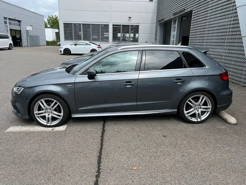 Gebraucht Audi A3 S-Line 150 PS (110 kW) 2016 Grau Limousine