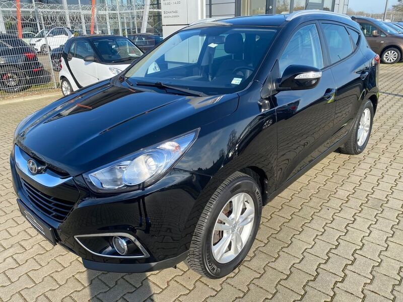 Schwarz Gebraucht 2012 Hyundai ix35 Premium SUV | 5.950 € (Etwas zu teuer) - Bild 1/4