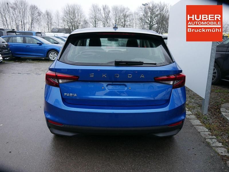Neu Skoda Fabia Selection 116 PS (85 kW) 2025 Raceblau metallic Limousine