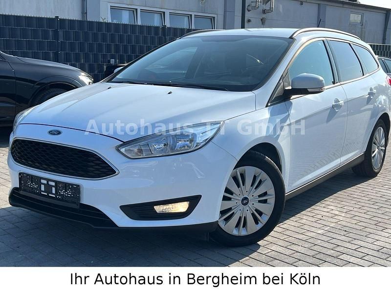 Weiß Gebraucht 2018 Ford Focus Trend Kombi | 10.950 € (Guter Preis) - Bild 1/4