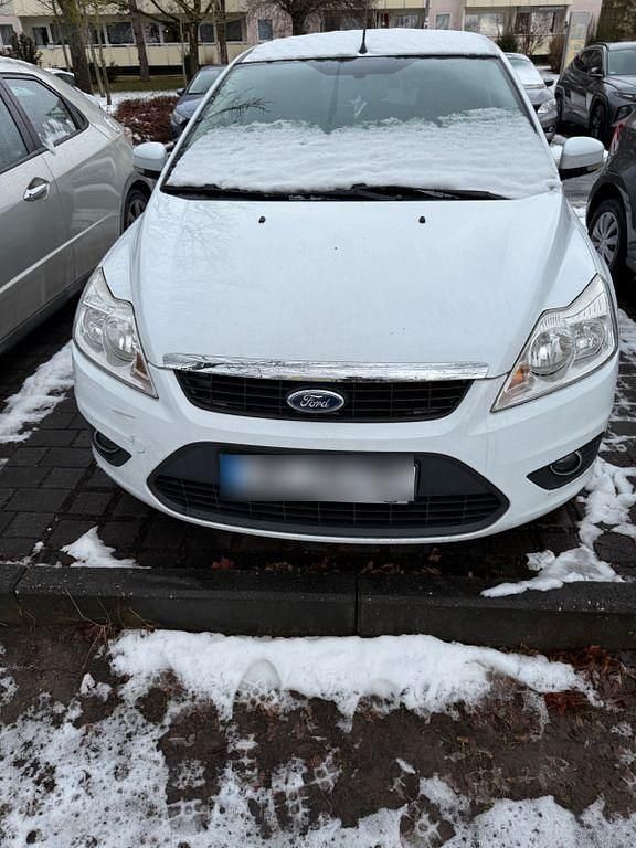 Gebraucht Ford Focus Titanium 105 PS (77 kW) 2011 Silber Kombi