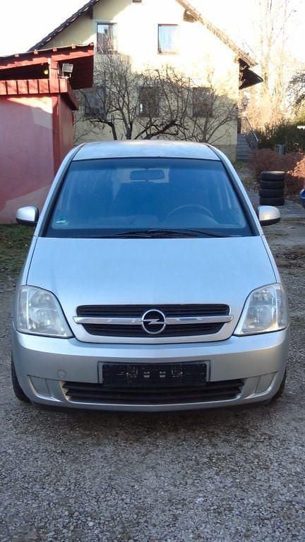 Silber Gebraucht 2004 Opel Meriva Van / Kleinbus | 900 € (Superpreis) - Bild 1/4
