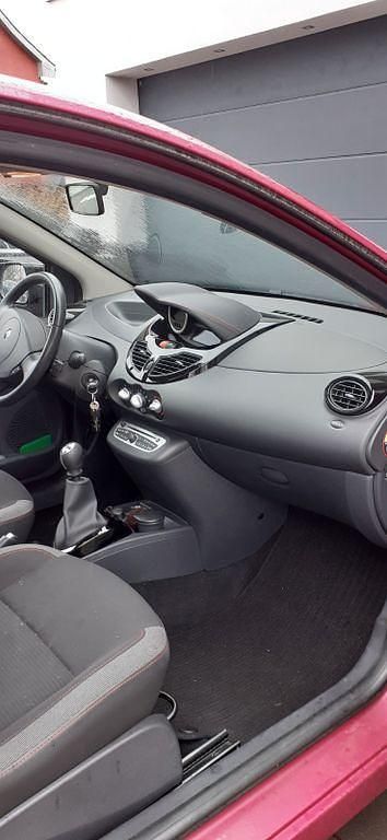 Gebraucht Renault Twingo 75 PS (55 kW) 2012 Rot Kleinwagen