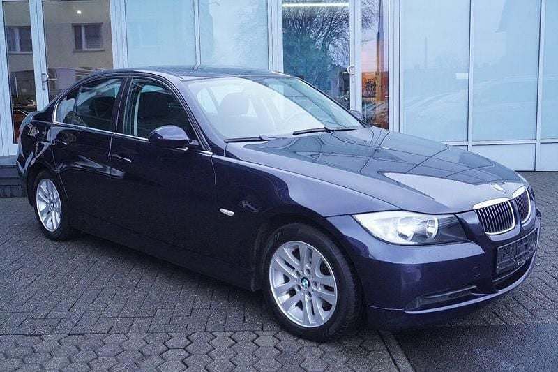 Gebraucht BMW 325 218 PS (160 kW) 2006 Blau Limousine