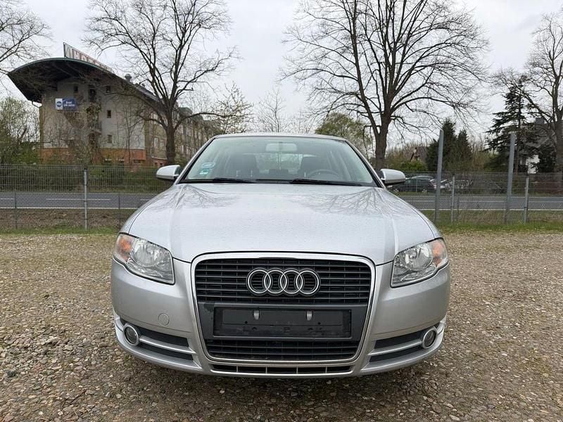 Second-hand Audi A4 131 CP (96 kW) 2005 Argintiu Berlinǎ