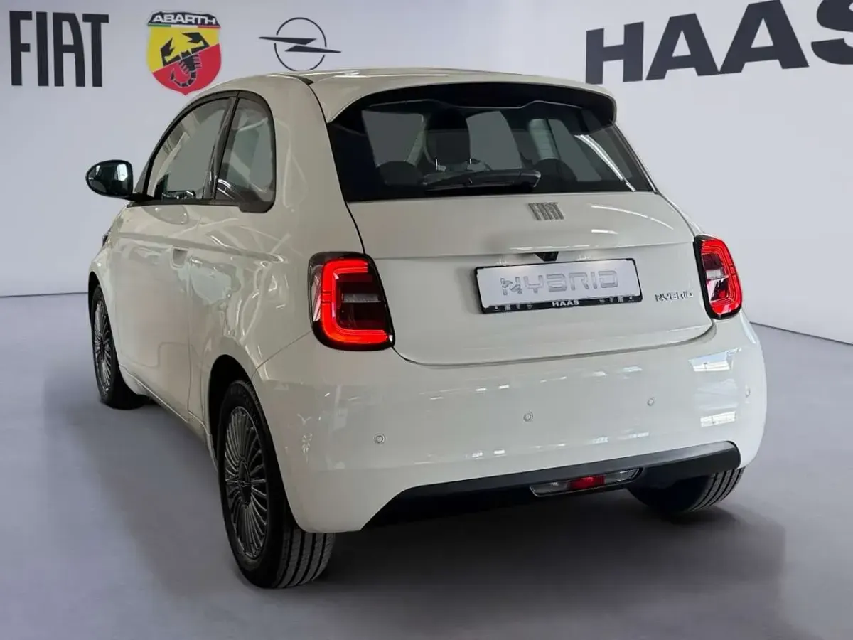 Neu Fiat 500 Icon 65 PS (47 kW) 2026 Weiß Limousine
