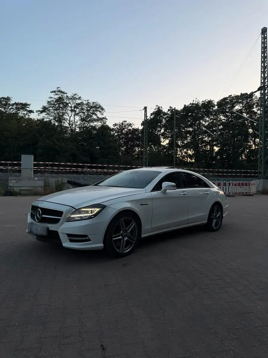 Gebraucht Mercedes CLS500 AMG 408 PS (300 kW) 2011 Weiß Coupé