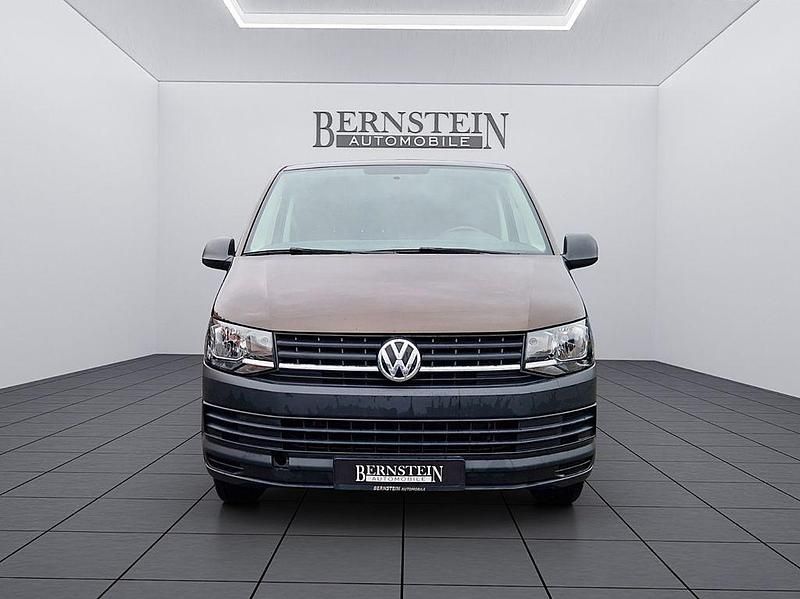 Gebraucht VW Transporter 150 PS (110 kW) 2018 Braun Van