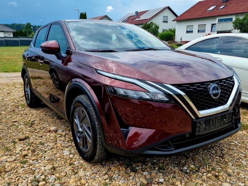 Rot Gebraucht 2024 Nissan Qashqai SUV | 24.480 € (Superpreis) - Bild 1/4
