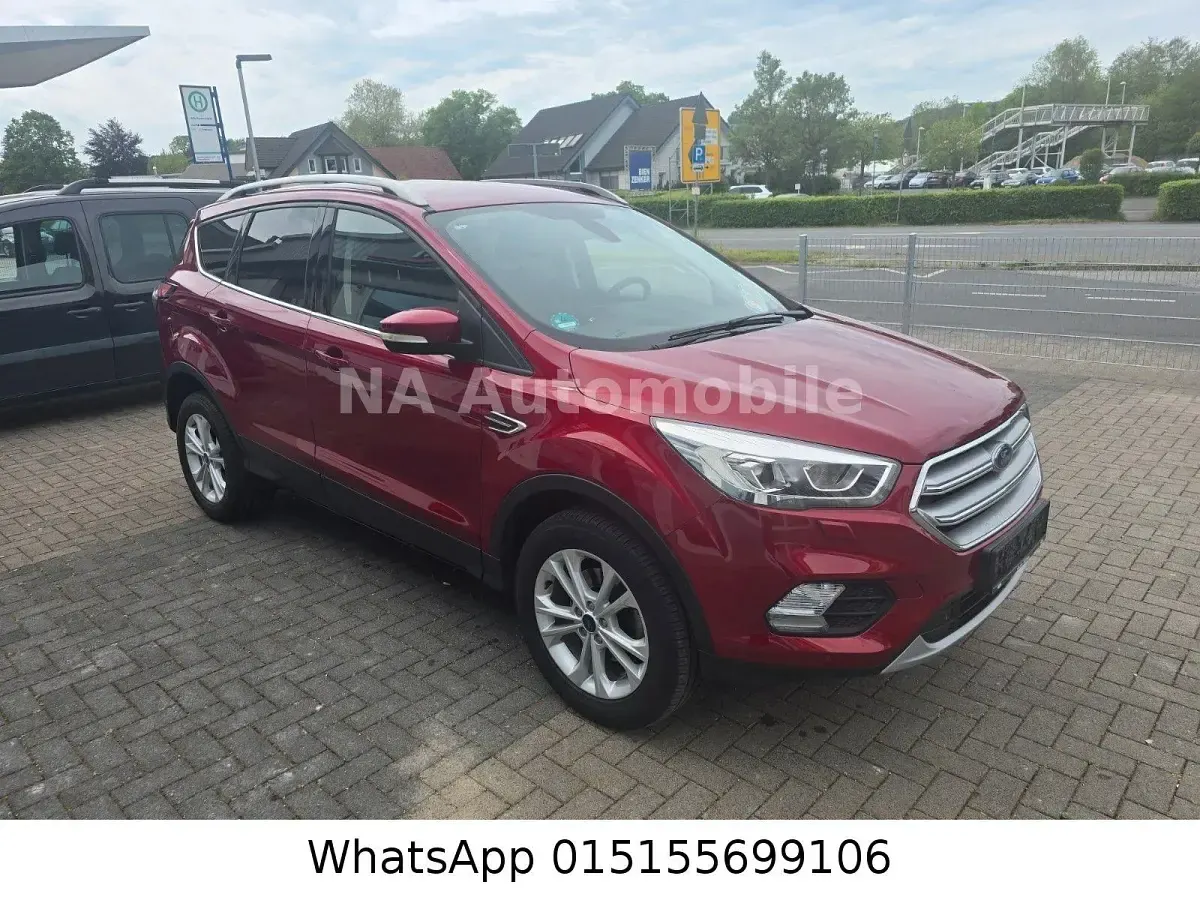 Używany Ford Kuga Titanium 150 KM (110 kW) 2017 Czerwony SUV