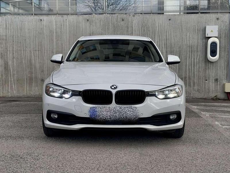 Gebraucht BMW 320 190 PS (139 kW) 2016 Weiß Limousine