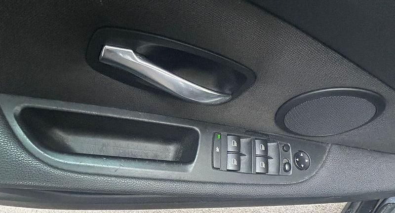 Gebraucht BMW 530 Sport Line 272 PS (200 kW) 2008 Blau Kombi