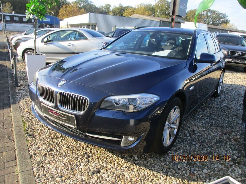 Blau Gebraucht 2010 BMW 523 Kombi | 12.999 € - Bild 1/4