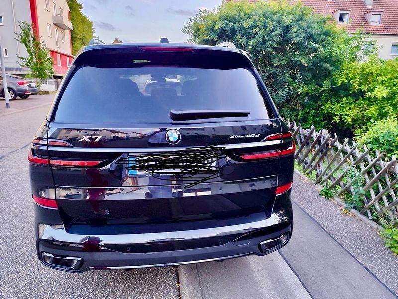Gebraucht BMW X7 Performance 352 PS (258 kW) 2025 Grau SUV