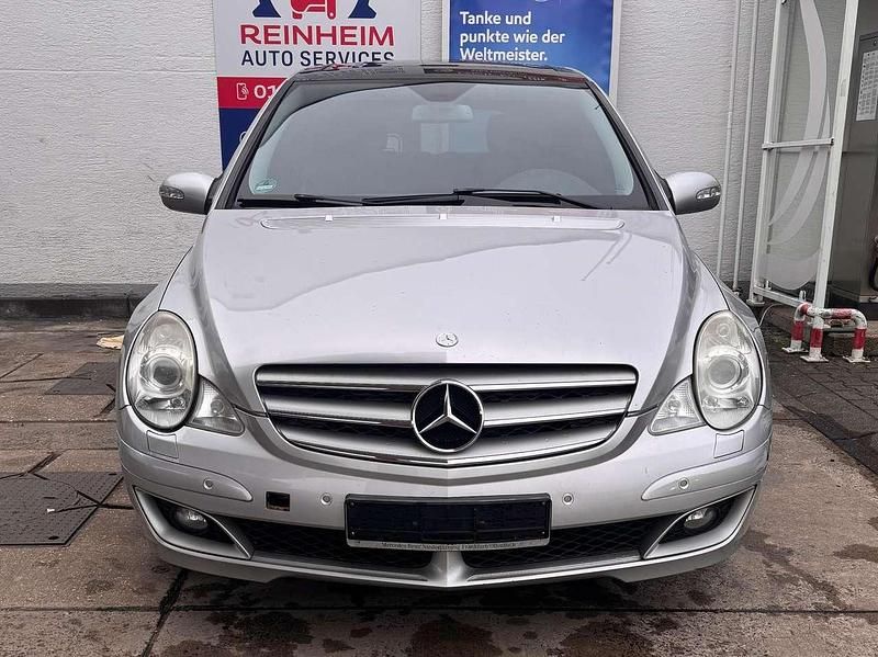 Gebraucht Mercedes R320 224 PS (164 kW) 2006 Silber Van / Kleinbus