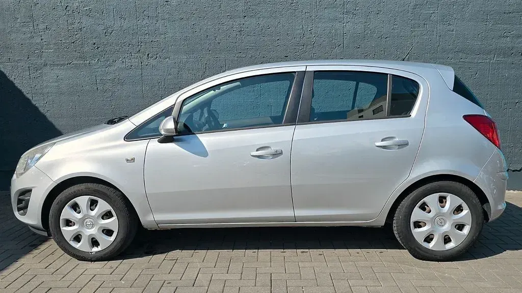 Gebraucht Opel Corsa Edition 75 PS (55 kW) 2014 Silber Kleinwagen