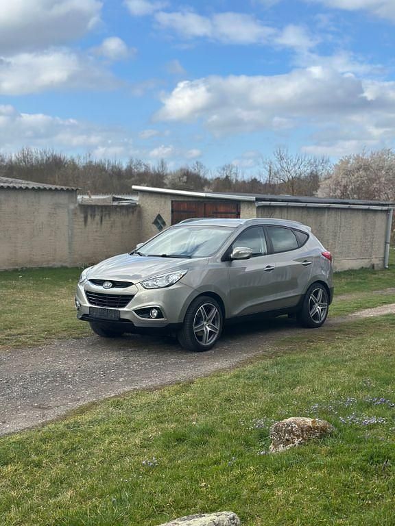 Gebraucht Hyundai ix35 Trend 184 PS (135 kW) 2010 Silber SUV