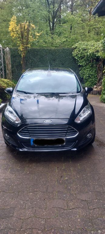 Schwarz Gebraucht 2015 Ford Fiesta Trend Kleinwagen | 7.650 € (Fairer Preis) - Bild 1/4