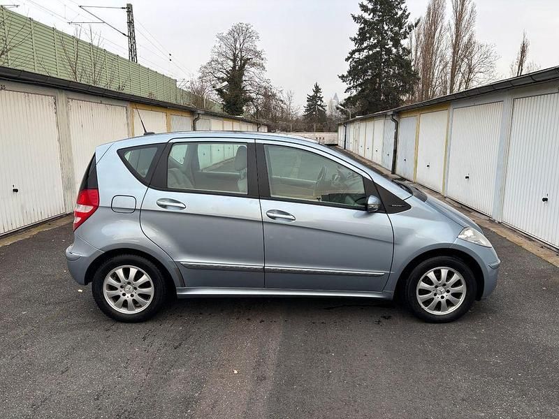 Gebraucht Mercedes A170 Elegance 116 PS (85 kW) 2006 Blau Van / Kleinbus