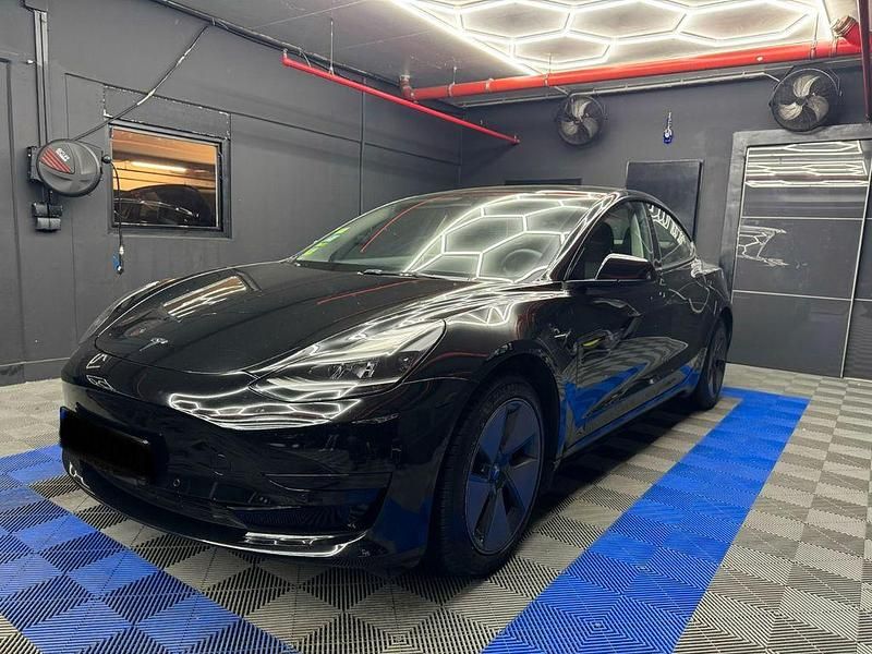 Occasion Tesla Model 3 Standard Range Plus 225 kW (306 ch) 2022 Noir Berline