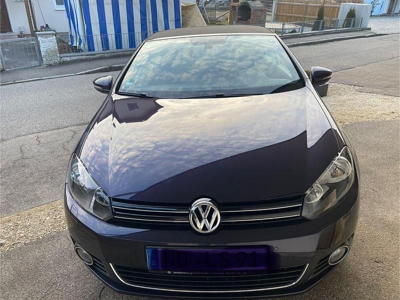 Gebraucht VW Golf Cabriolet LOUNGE 140 PS (102 kW) 2015 Violet Cabrio