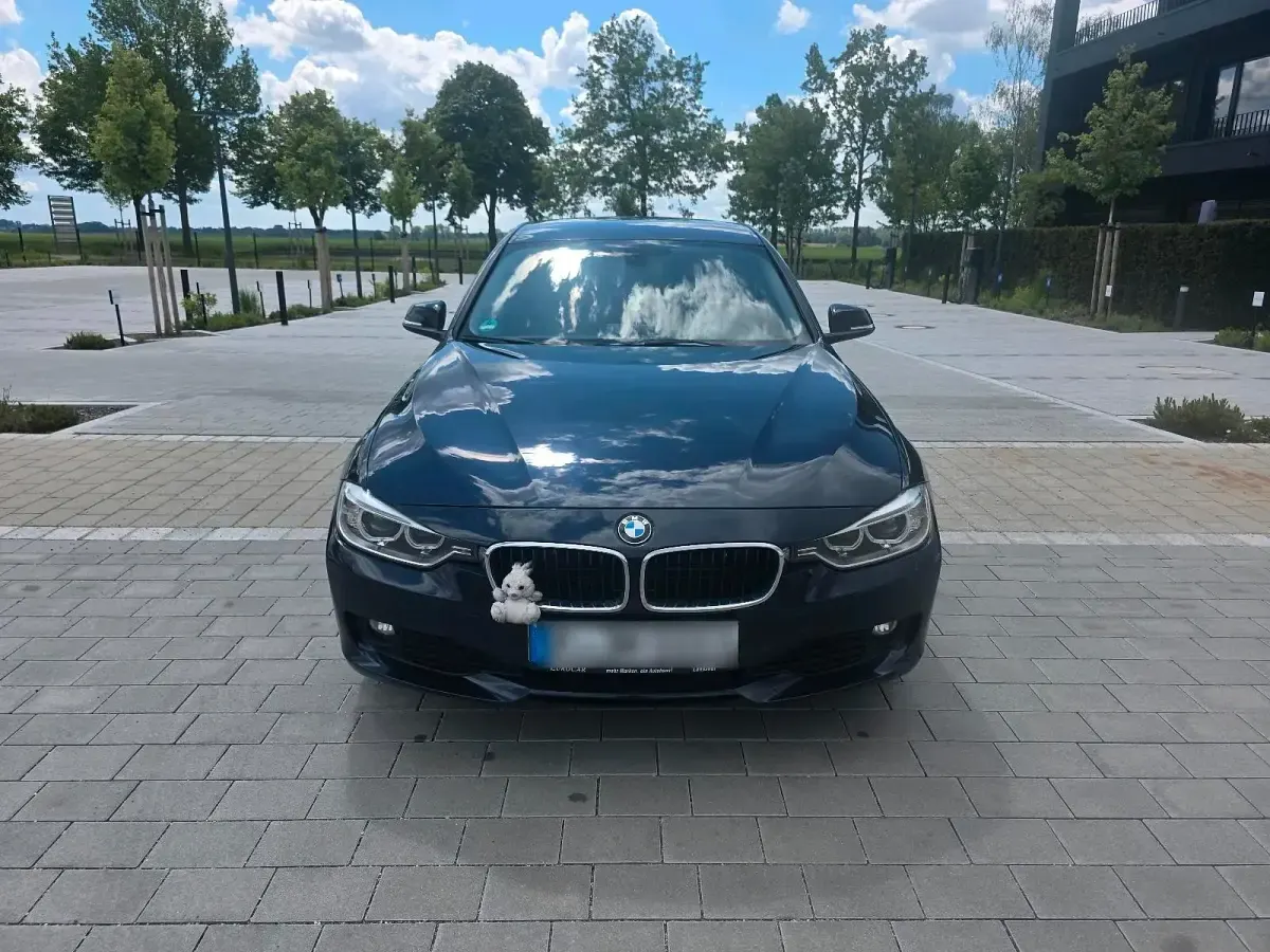 Gebraucht BMW 318 150 PS (110 kW) 2016 Blau Limousine