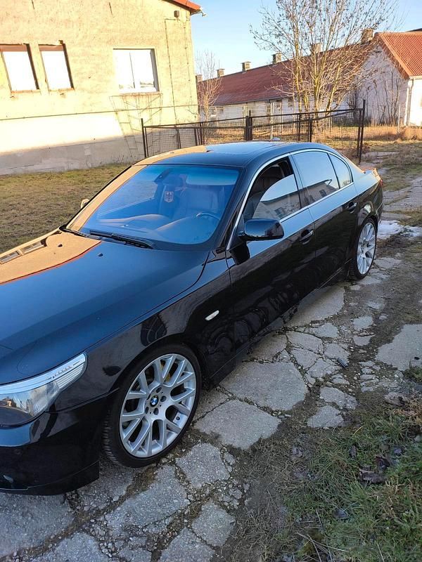 Gebraucht BMW 545 333 PS (244 kW) 2005 Limousine