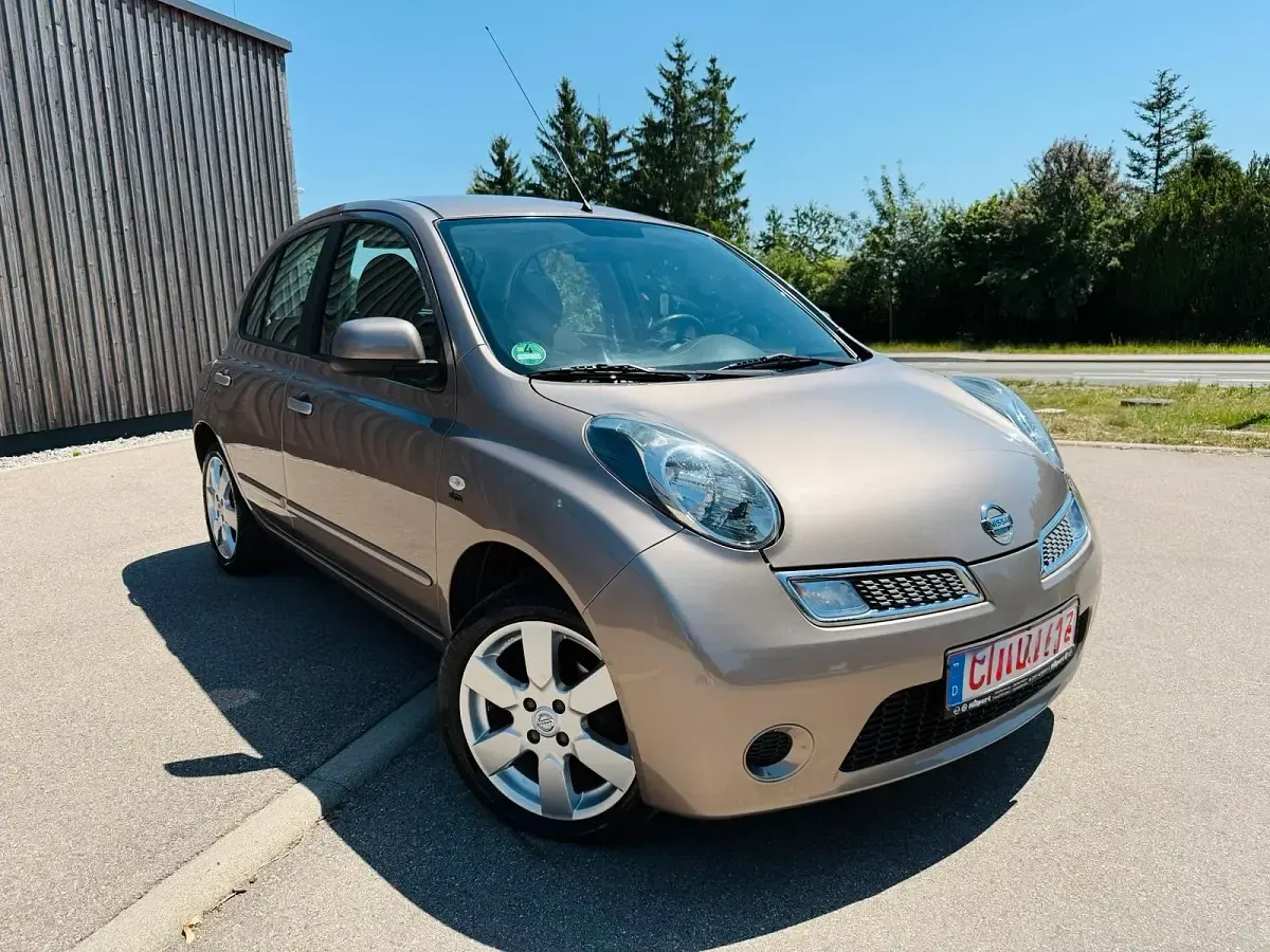Gebraucht Nissan Micra 65 PS (47 kW) 2010 Braun Kleinwagen