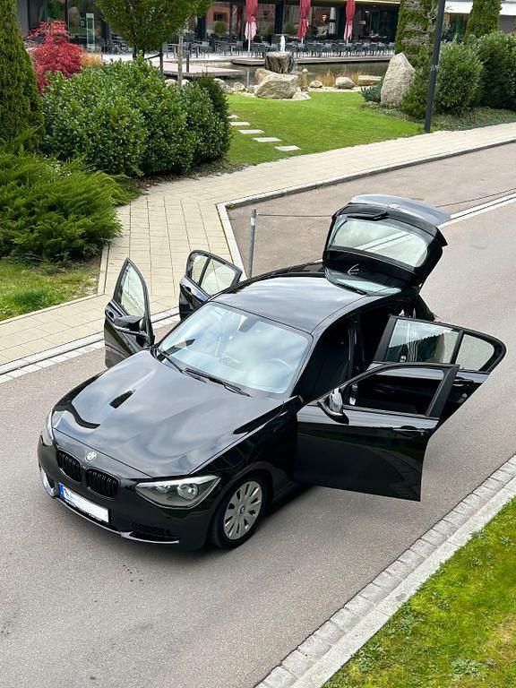 Schwarz Gebraucht 2012 BMW 114 Kleinwagen | 7.999 € (Teuer) - Bild 1/4