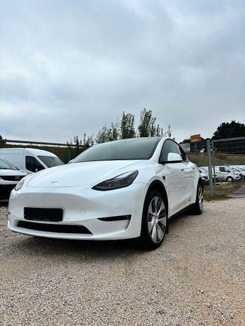 Weiß Gebraucht 2022 Tesla Model Y SUV | 33.999 € (Superpreis) - Bild 1/4