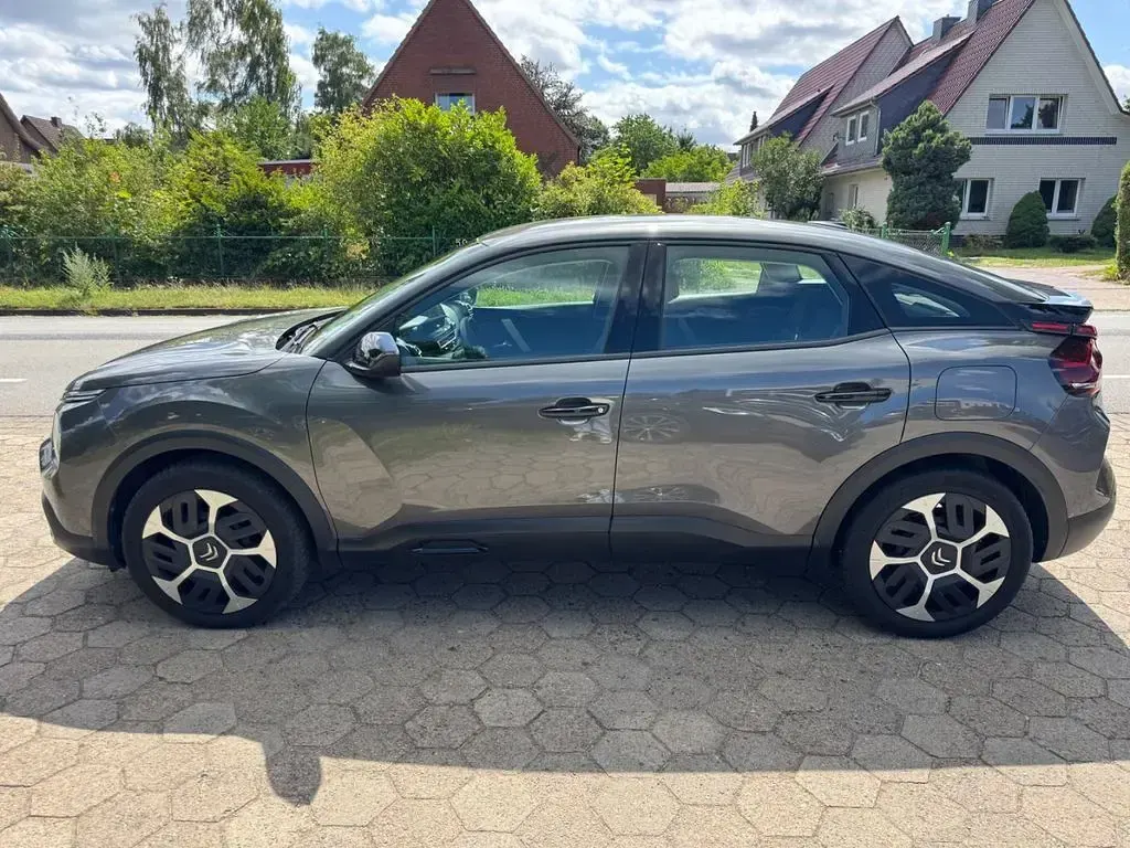Gebraucht Citroën C4 Feel 101 PS (74 kW) 2023 Grau SUV