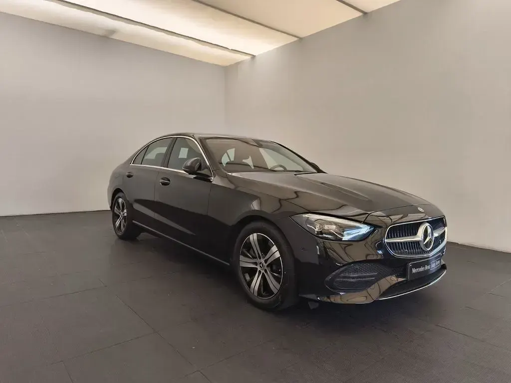 Gebraucht Mercedes C300 Advanced Plus 265 PS (194 kW) 2025 Metalliclack obsidianschwarz metallic Limousine